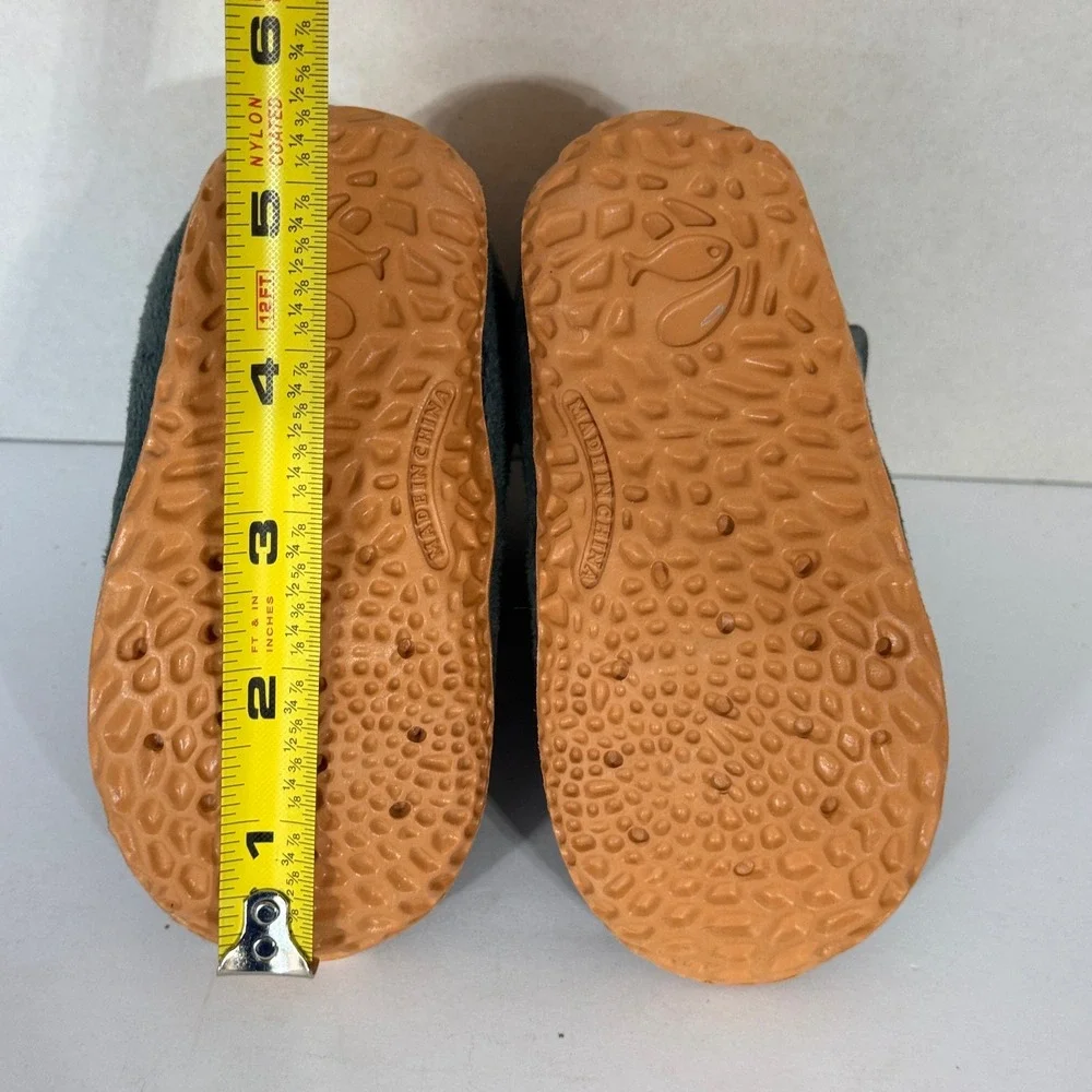 Toddler Grey Dinosaur Shark Faux Fur Lined Winter Boots Orange Accents 5.5 In